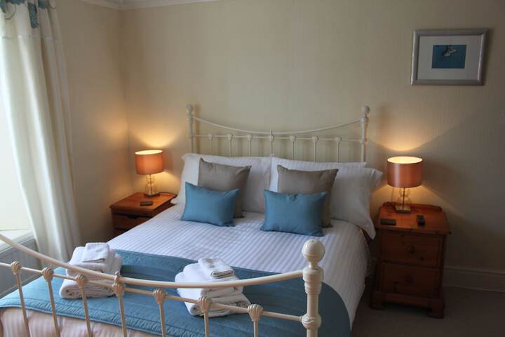 Room 32 of 50