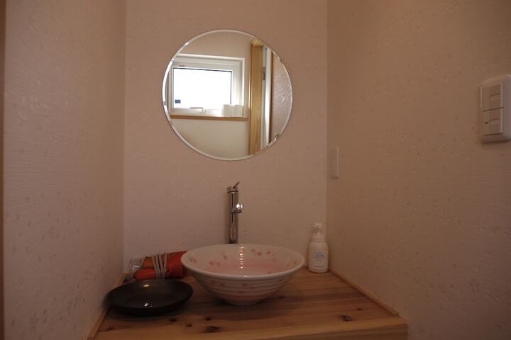 Room 27 of 101