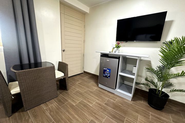 Room 16 of 214