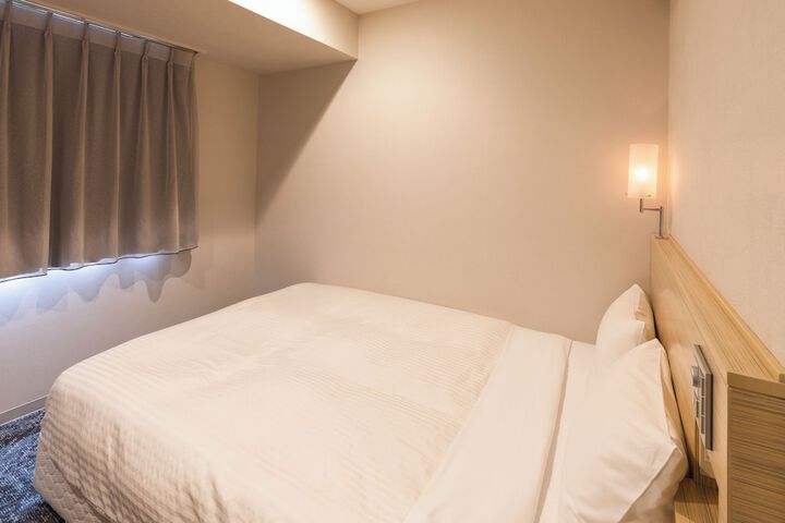 Room 8 of 32