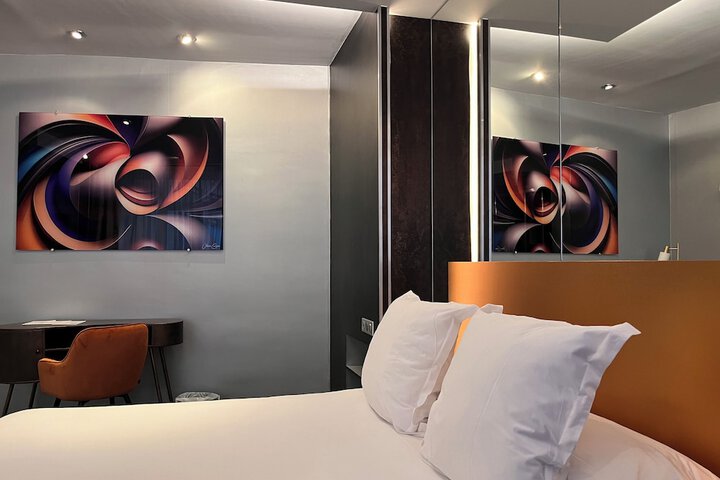 Room 34 of 62