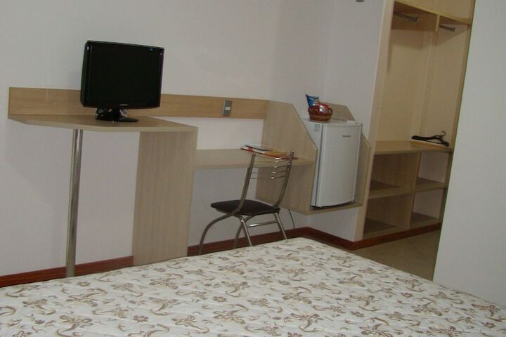 Room 6 of 36