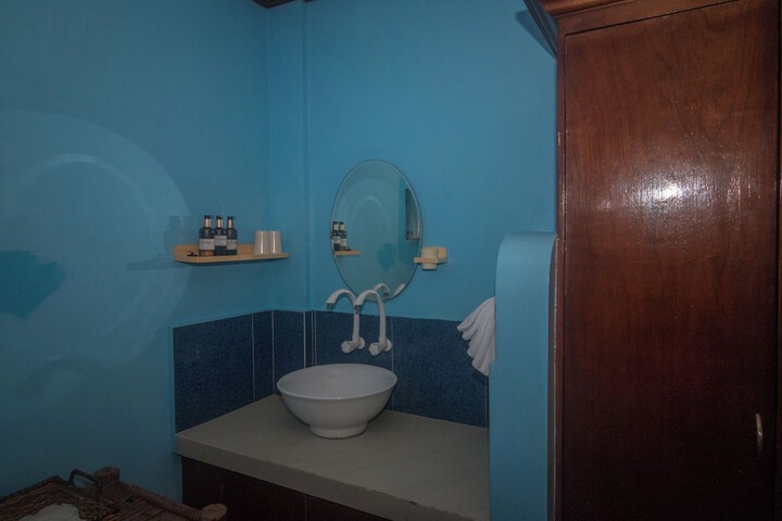 Room 75 of 210