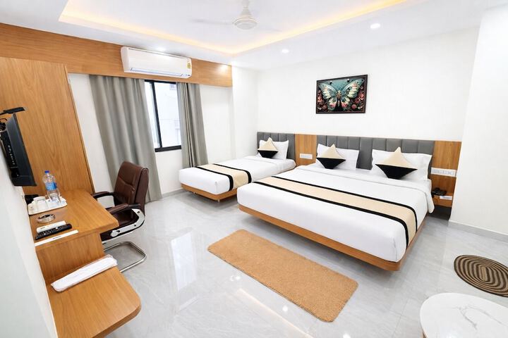 Room 6 of 31