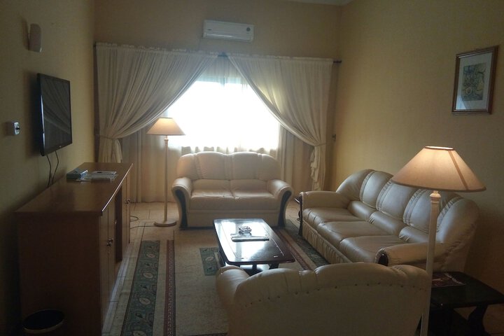 Room 9 of 35