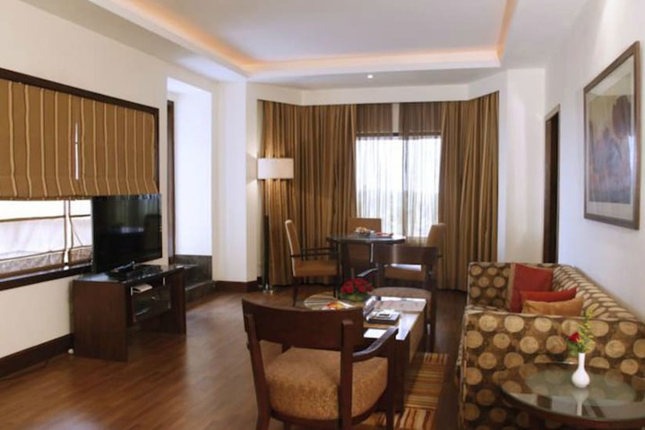 Room 22 of 53