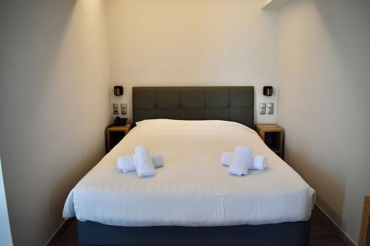 Room 34 of 70