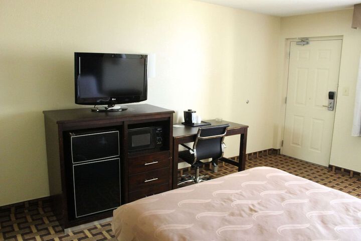 Room 10 of 49