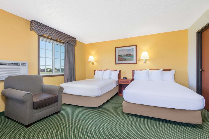 Room 8 of 15