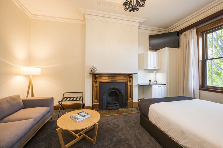 Room 45 of 132
