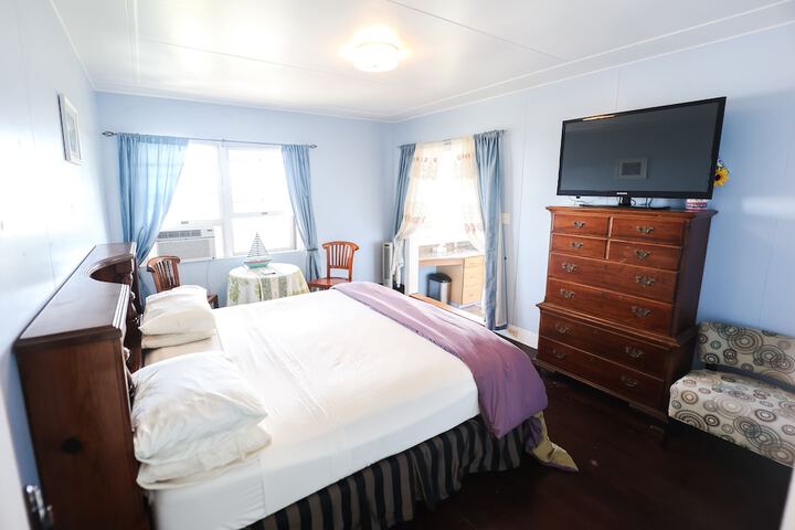 Room 9 of 50