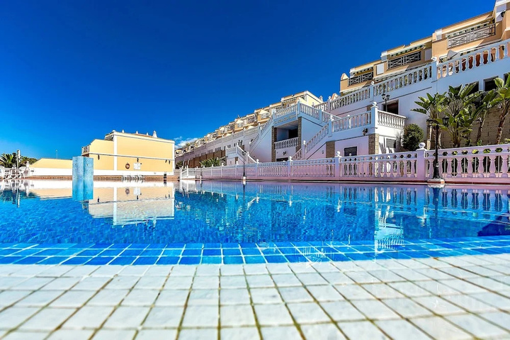 Pool 14 of 22