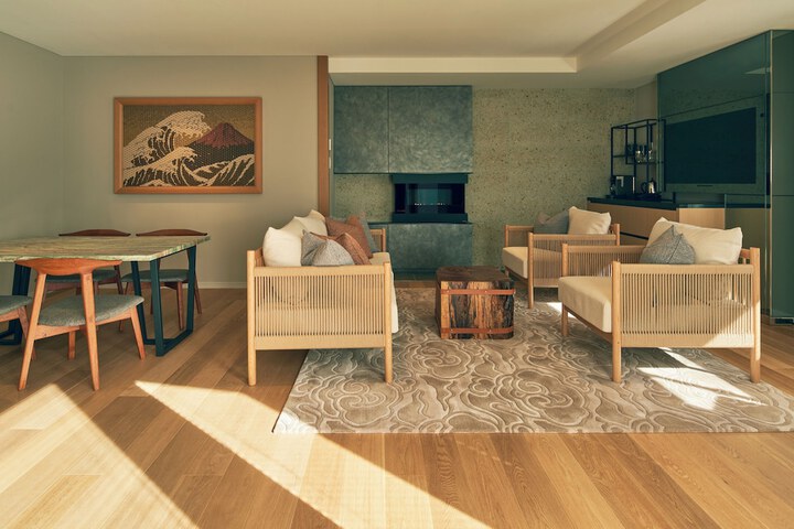 Room 4 of 65