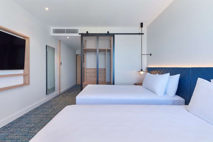Room 10 of 51