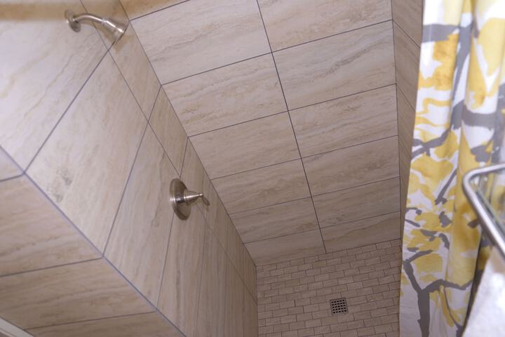 Bathroom shower