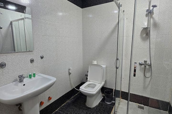 Room 13 of 23