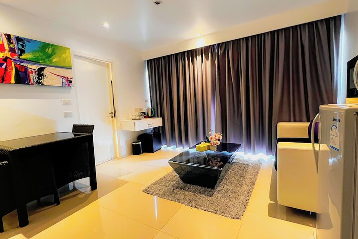Room 33 of 78
