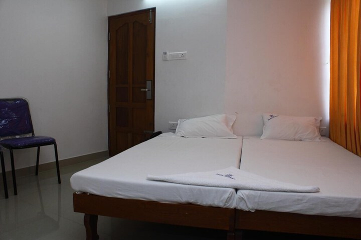 Room 26 of 39