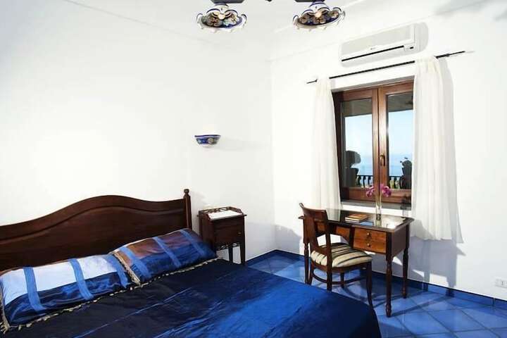 Room 7 of 26
