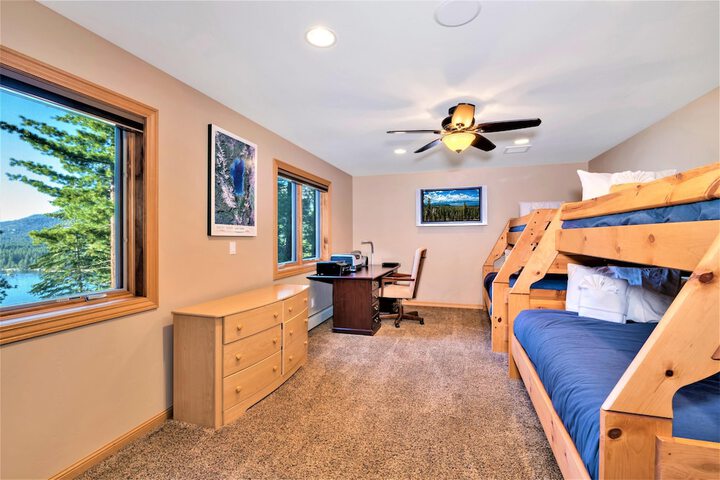 Room 3 of 44