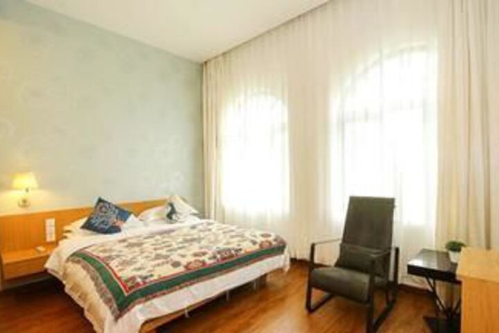 Room 7 of 19