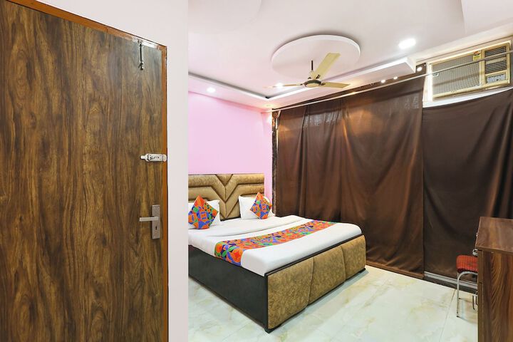Room 20 of 34