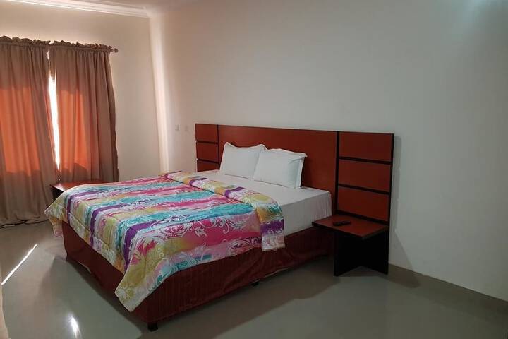 Room 5 of 15