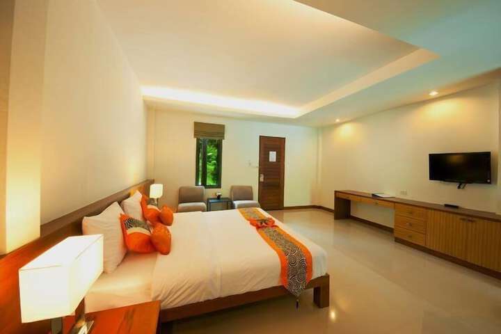 Room 4 of 46
