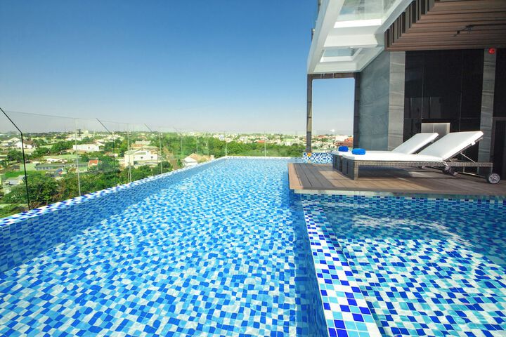 Pool 34 of 44