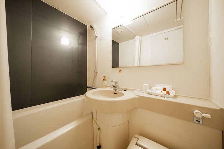 Room 20 of 34