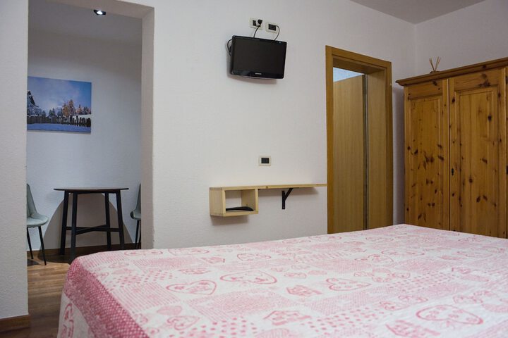 Room 19 of 40