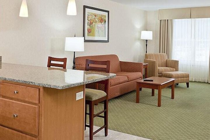 Suite King Size Bed (3 of 7)