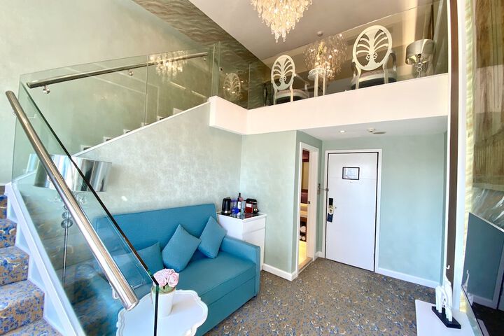 Room 26 of 47