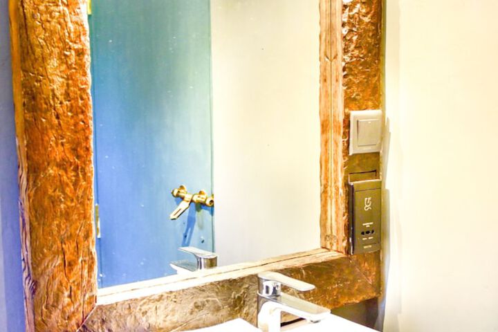 Room 12 of 29