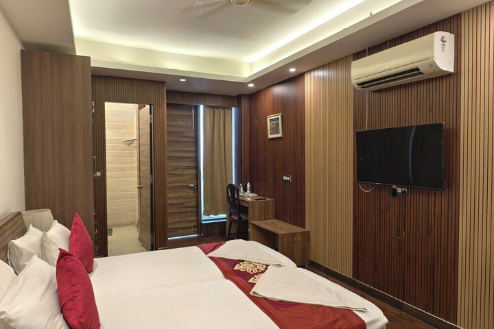 Room 46 of 90