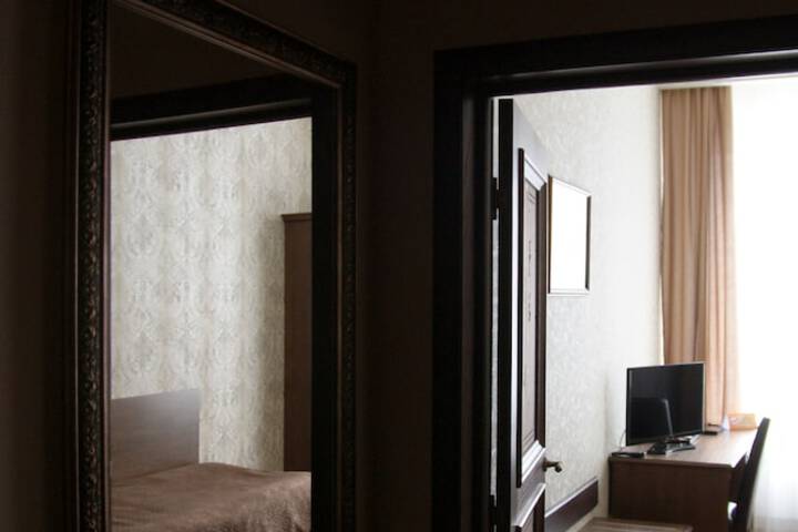 Room 15 of 118