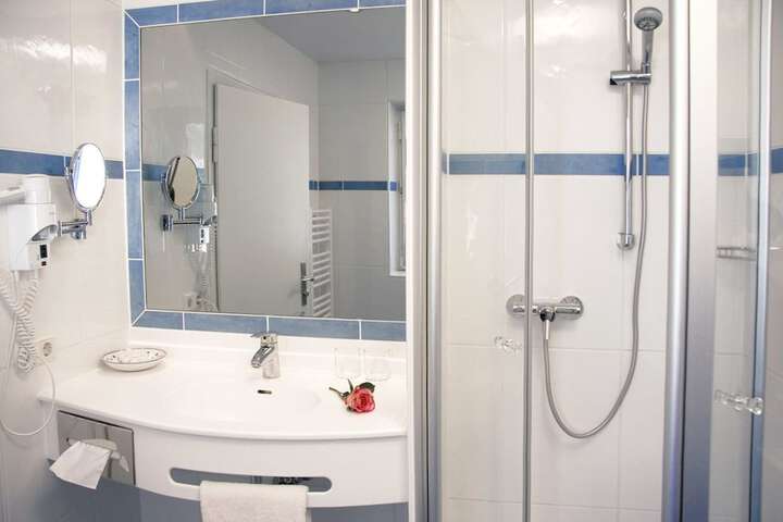 Room 13 of 24