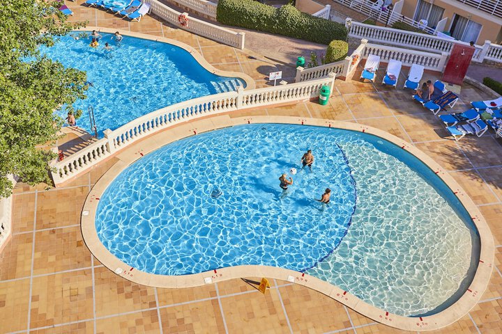 Pools & Facilities