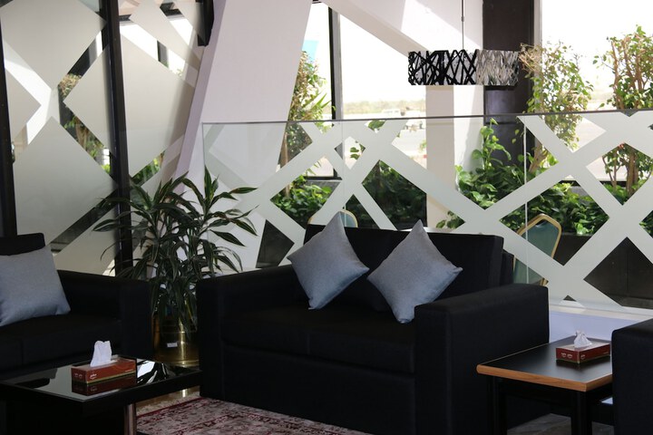Business Center 15 of 16