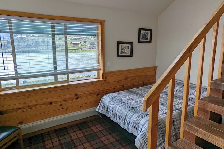 Room 6 of 24