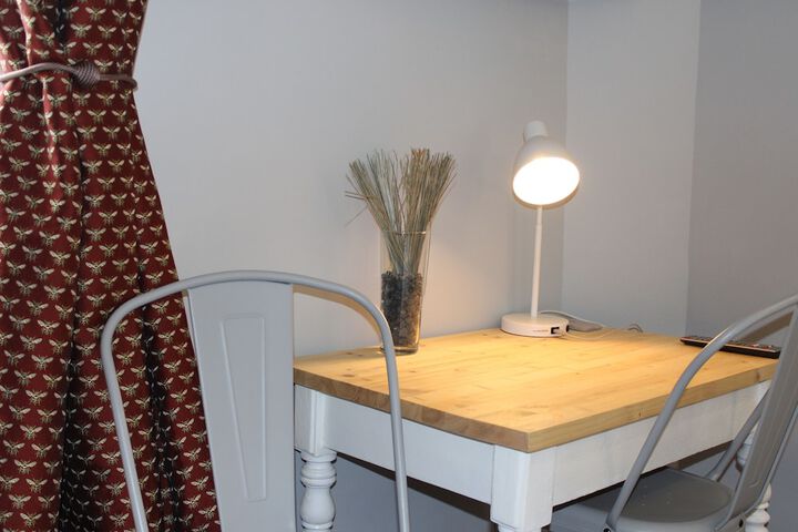 Room 9 of 32