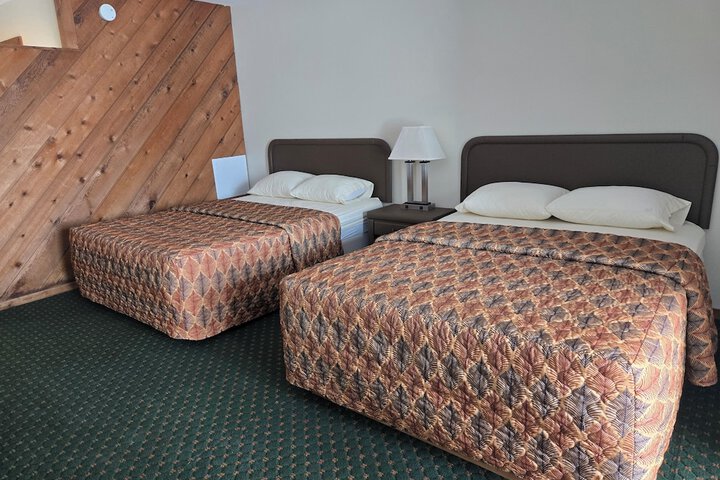 Room 13 of 34