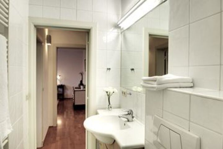 Room 5 of 45