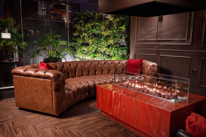 Lounge 59 of 73
