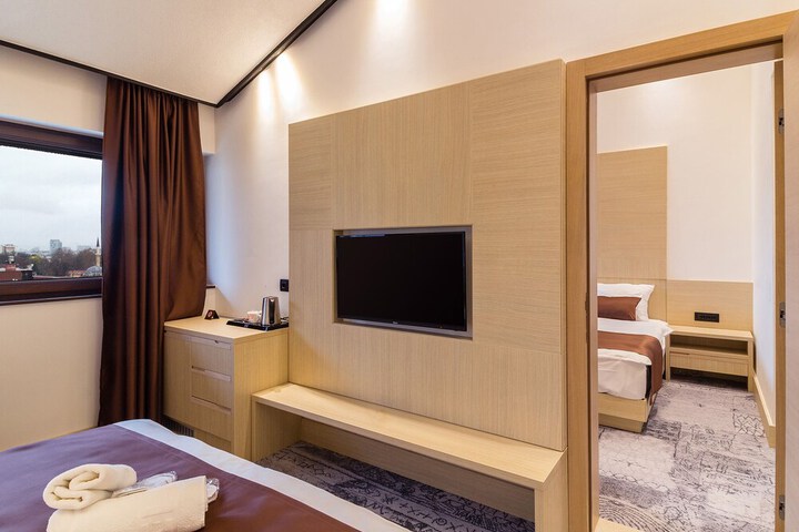 Room 7 of 47