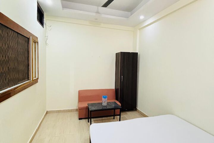 Room 5 of 20