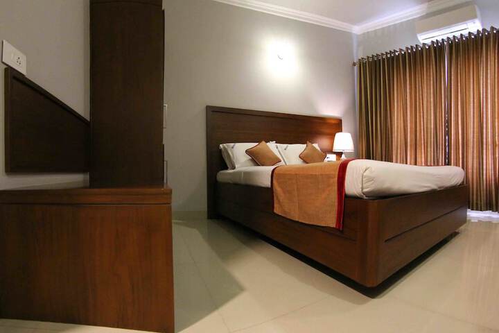 Room 14 of 65
