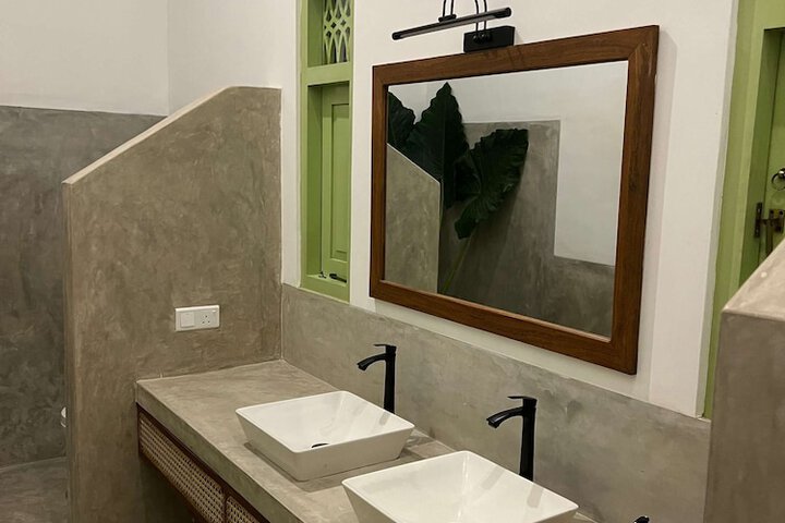 Room 41 of 79