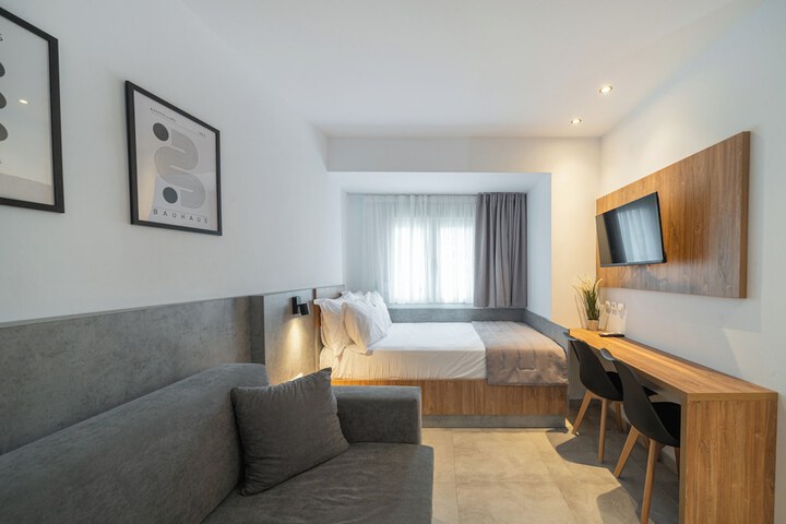 Room 8 of 64