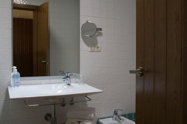 Room 22 of 35